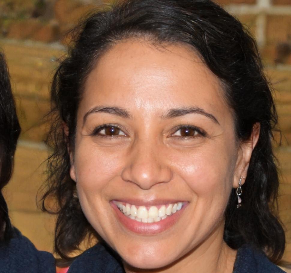 María González, Analista Financiera Senior